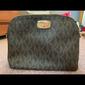 MICHAEL KORS LOGO CROSSBODY BAG